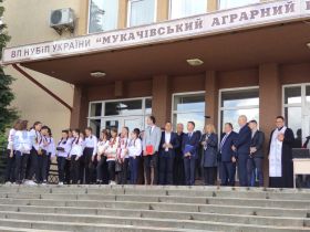 Odhalení basreliéfu Masaryka v Mukačevu 2019