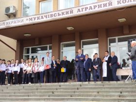 Odhalení basreliéfu Masaryka v Mukačevu 2019