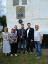 Odhalení pamětní tabule Františka Továrka v Holubiném 2021