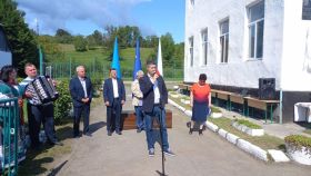 Odhalení pamětní tabule Františka Továrka v Holubiném 2021