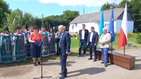 Odhalení pamětní tabule Františka Továrka v Holubiném 2021