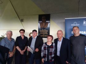 Slavnostní odhalení pamětní tabule Šafařík Perečin 2023