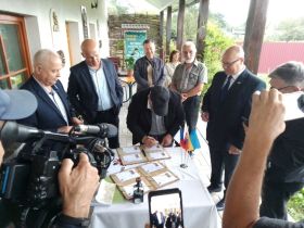 Slavnostní odhalení pamětní tabule Šafařík Perečin 2023