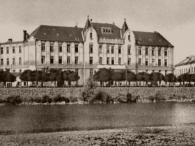 Vojenské zemské velitelství v Užhorodě